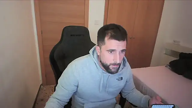 alex877x online show from November 26, 2025, 2:23 am