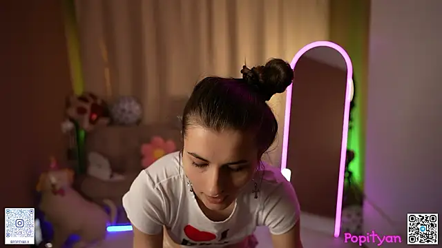 Snapshot of popityan1 chatting on February 6, 2026, 8:29 am popityan1 online show from February 6, 2026, 8:29 am