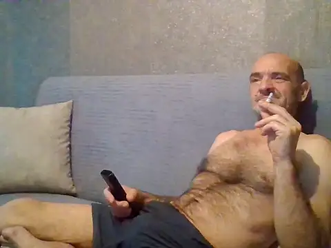 Snapshot of skorpibg65 chatting on November 17, 2025, 2:12 pm skorpibg65 online show from November 17, 2025, 2:12 pm