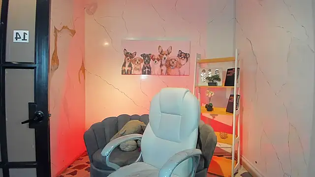 NiickyJones online show from November 13, 2025, 9:14 pm