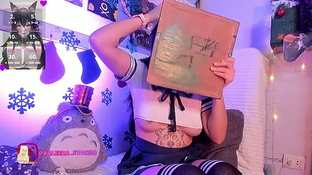 Valeera Evans8 online show from December 23, 2024, 6:11 am