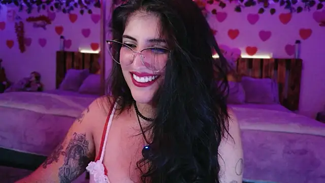 azahar  ziiz online show from April 8, 2026, 2:22 am