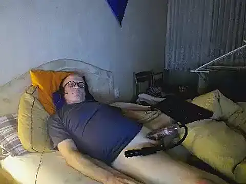 HornyRalfi55 online show from March 13, 2025, 10:43 pm