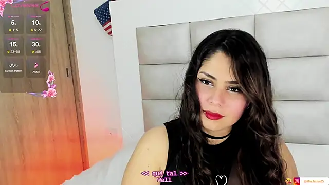 Snapshot of Goddess_mia2 chatting on October 5, 2025, 3:05 am Goddess mia2 online show from October 5, 2025, 3:05 am