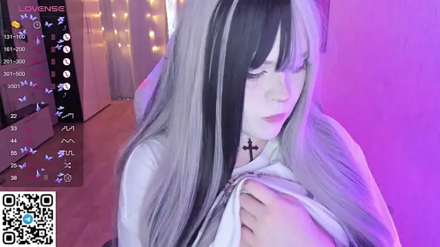 SelenaCute online show from February 17, 2026, 11:18 am