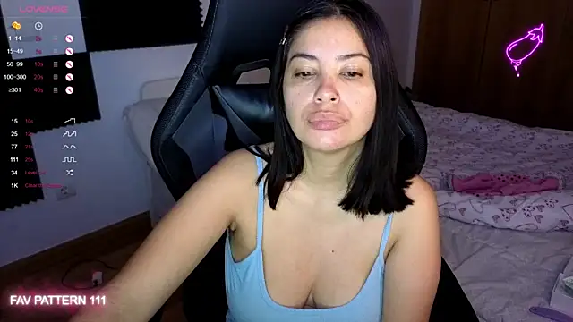 AnnaQueen online show from May 9, 2026, 2:39 am