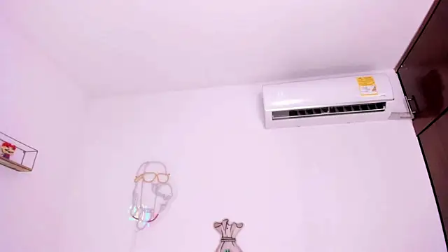 eileen tanihara online show from April 12, 2026, 12:32 pm