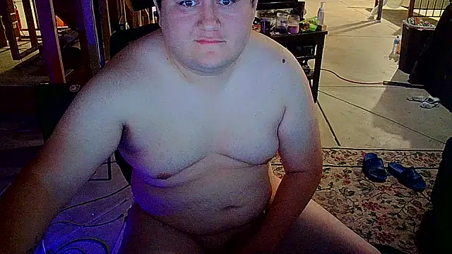 Snapshot of G__u__y chatting on October 6, 2025, 2:03 pm G u y online show from October 6, 2025, 2:03 pm