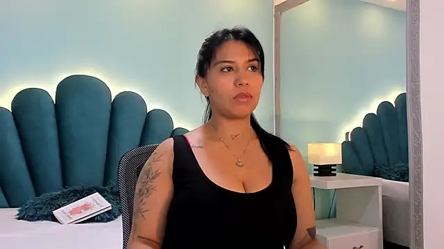 Snapshot of sharlott18 chatting on October 20, 2025, 12:49 pm sharlott18 online show from October 20, 2025, 12:49 pm