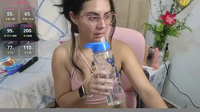 lovely trix online show from April 14, 2026, 3:51 pm