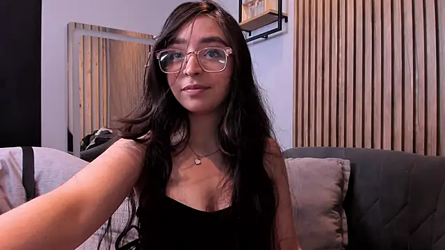 Snapshot of Eva_Macalliter chatting on September 22, 2025, 1:35 pm Eva Macalliter online show from September 22, 2025, 1:35 pm