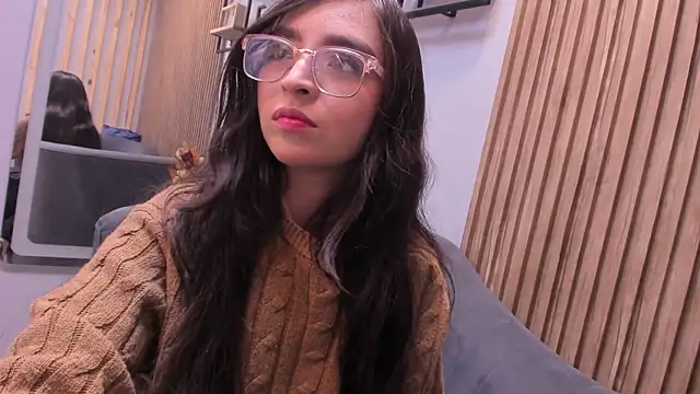 Snapshot of Eva_Macalliter chatting on September 29, 2025, 1:05 pm Eva Macalliter online show from September 29, 2025, 1:05 pm