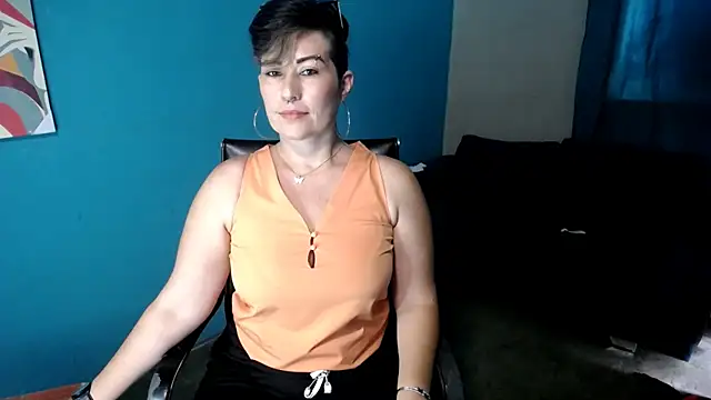 Sunny rayz  online show from July 6, 2026, 2:47 pm
