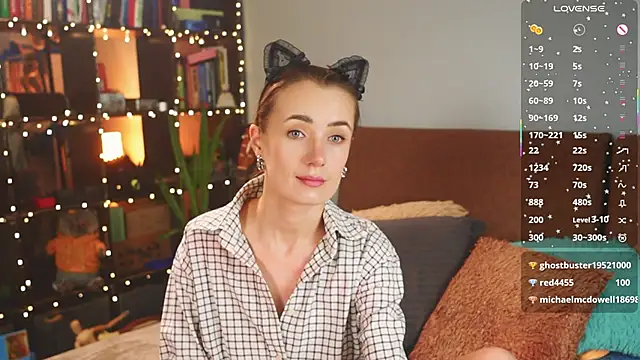 bananya kitty online show from December 4, 2025, 2:10 am