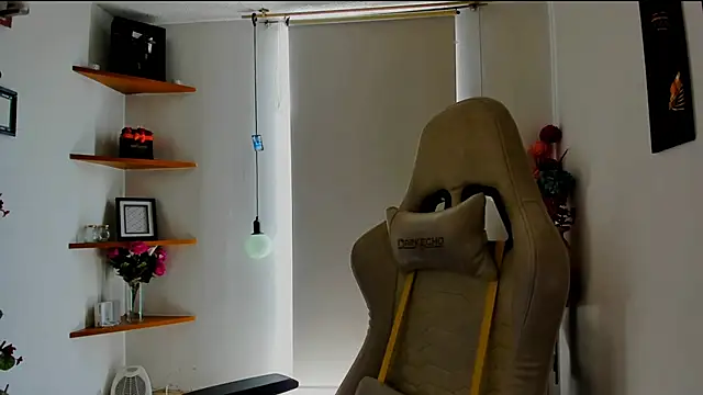 ScarlettMalbec online show from January 12, 2025, 1:16 pm