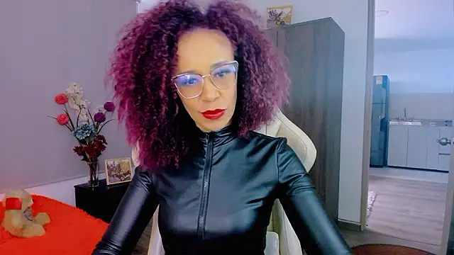 ScarlettMalbec online show from March 6, 2026, 9:00 pm