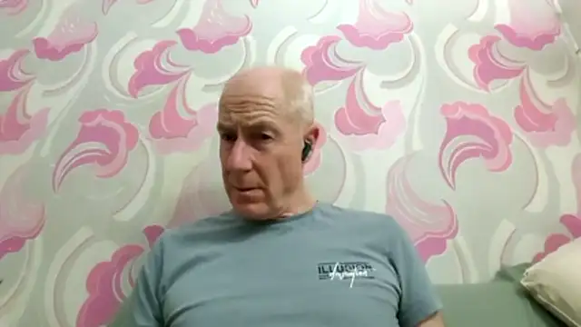 jiggy77777 online show from February 4, 2026, 5:57 am