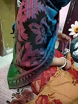 COUPLLE VILLAGE online show from March 2, 2026, 3:20 am