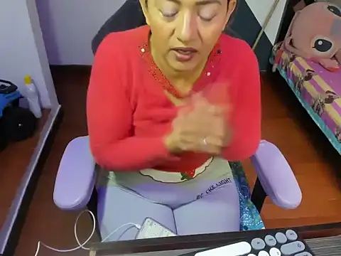 daleska ayala 1 online show from October 10, 2025, 1:32 pm