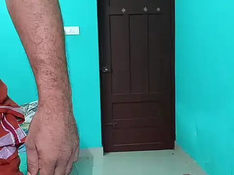 Sultryandrews online show from March 19, 2025, 3:41 am