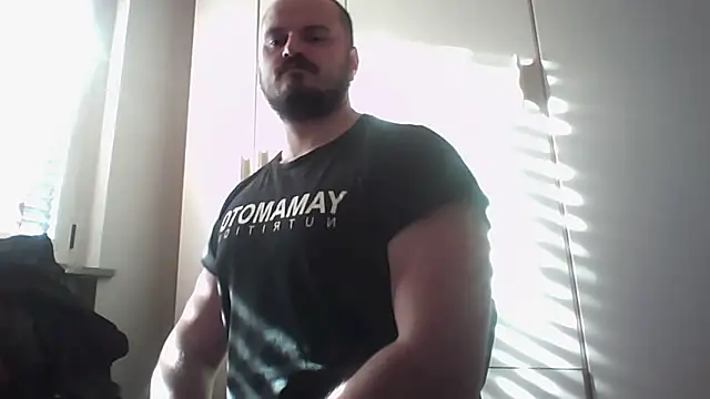 Snapshot of bussilesnar chatting on February 17, 2026, 1:40 pm bussilesnar online show from February 17, 2026, 1:40 pm