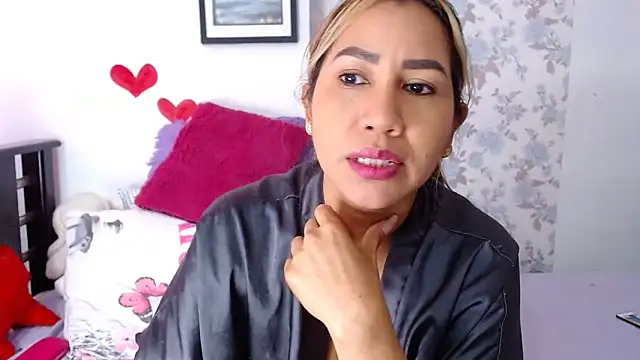 vanessa cute1 online show from February 17, 2026, 5:08 pm