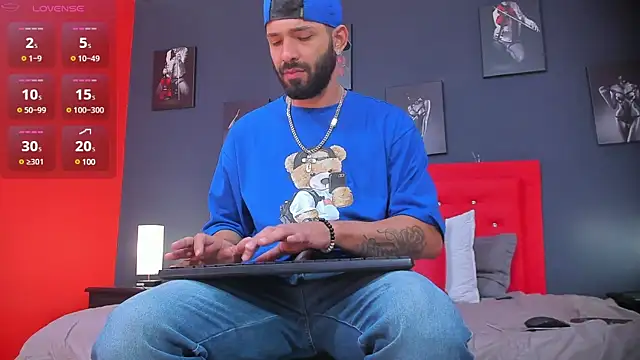 Snapshot of Thiagogomez chatting on December 18, 2024, 12:07 pm Thiagogomez online show from December 18, 2024, 12:07 pm