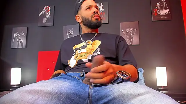 Snapshot of Thiagogomez chatting on January 18, 2025, 12:26 pm Thiagogomez online show from January 18, 2025, 12:26 pm