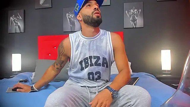 Snapshot of Thiagogomez chatting on February 21, 2025, 12:28 pm Thiagogomez online show from February 21, 2025, 12:28 pm