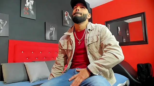 Snapshot of Thiagogomez chatting on September 18, 2025, 12:29 pm Thiagogomez online show from September 18, 2025, 12:29 pm