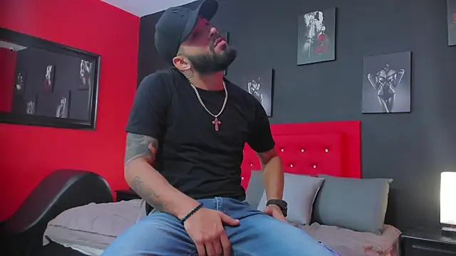 Snapshot of Thiagogomez chatting on September 29, 2025, 12:21 pm Thiagogomez online show from September 29, 2025, 12:21 pm