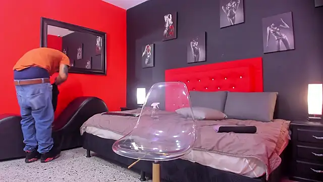 Snapshot of Thiagogomez chatting on November 3, 2025, 12:39 pm Thiagogomez online show from November 3, 2025, 12:39 pm