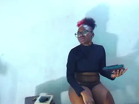 Snapshot of The_wickles_4443 chatting on January 15, 2025, 2:17 am The wickles 4443 online show from January 15, 2025, 2:17 am