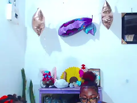 Snapshot of The_wickles_4443 chatting on February 10, 2025, 4:30 am The wickles 4443 online show from February 10, 2025, 4:30 am