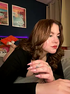 VictoriaLaFleur online show from November 12, 2025, 9:25 pm