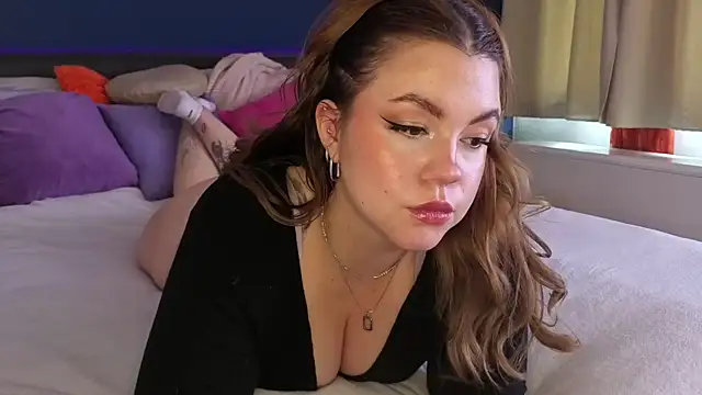 VictoriaLaFleur online show from May 12, 2026, 12:24 pm