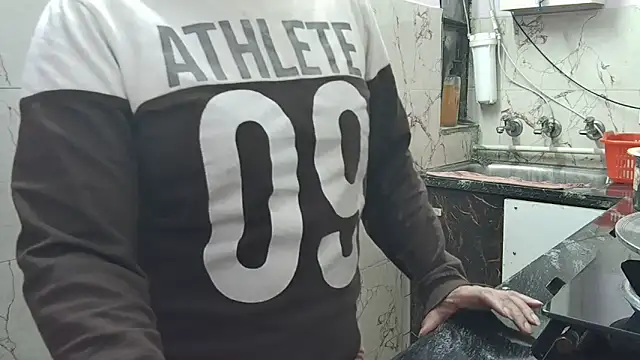 bhabhisexxy 880 online show from January 7, 2026, 2:03 am