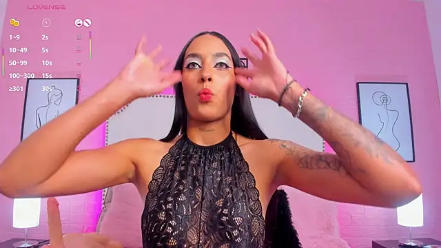 charlotte kisss online show from October 6, 2025, 8:50 pm