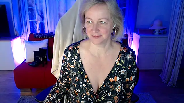 Snapshot of MarleneBloem chatting on October 13, 2025, 6:13 am MarleneBloem online show from October 13, 2025, 6:13 am