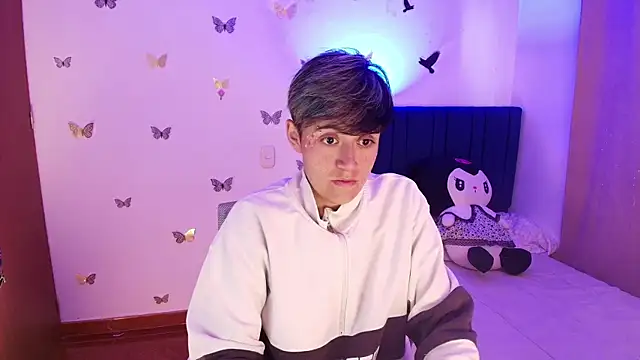 9 Fernanda 9 online show from November 18, 2025, 12:20 pm