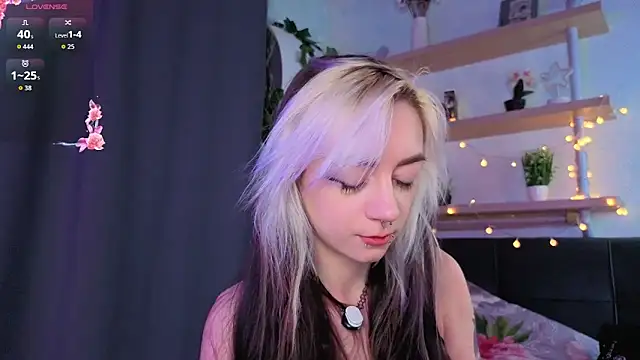 TristaRoht online show from April 12, 2026, 3:17 pm