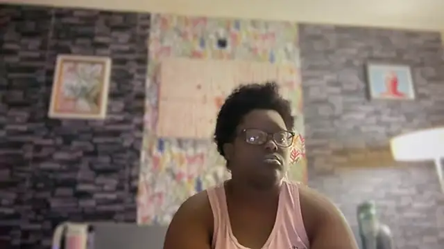 Snapshot of Yagurl__west chatting on September 20, 2025, 4:46 am Yagurl west online show from September 20, 2025, 4:46 am