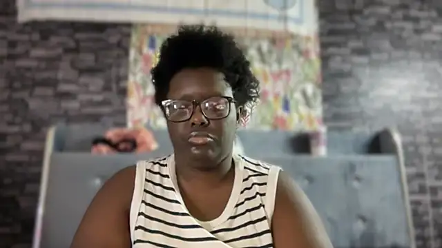 Snapshot of Yagurl__west chatting on October 1, 2025, 2:17 am Yagurl west online show from October 1, 2025, 2:17 am