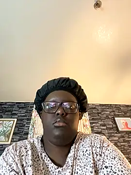 Yagurl  west online show from November 24, 2025, 1:27 am