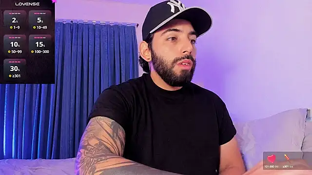 Snapshot of leo_thewolf_ chatting on September 19, 2025, 5:24 pm leo thewolf online show from September 19, 2025, 5:24 pm