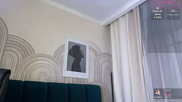 viviann evans online show from March 17, 2026, 1:10 am