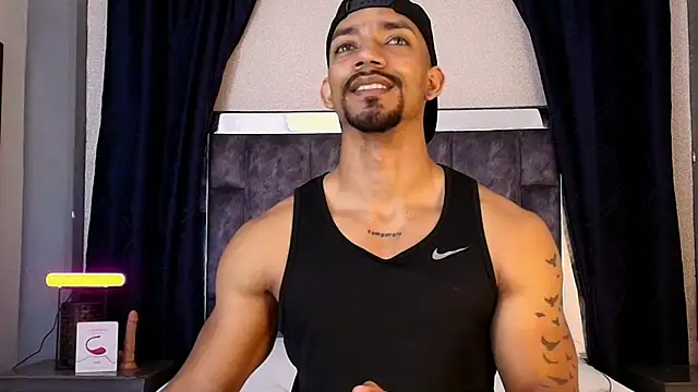 Snapshot of Manolo_Hot1 chatting on January 30, 2025, 2:25 pm Manolo Hot1 online show from January 30, 2025, 2:25 pm