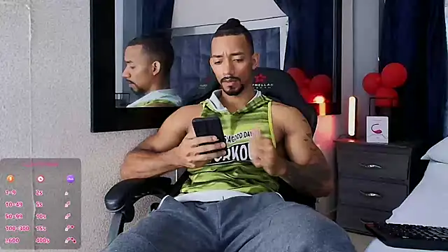 Snapshot of Manolo_Hot1 chatting on February 6, 2025, 2:48 pm Manolo Hot1 online show from February 6, 2025, 2:48 pm