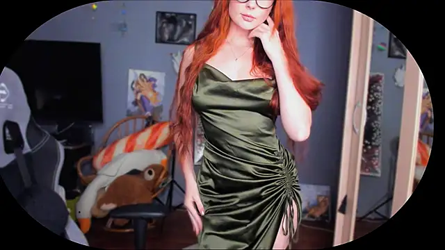 Snapshot of KlementinaBbG chatting on December 4, 2024, 8:18 pm KlementinaBbG online show from December 4, 2024, 8:18 pm