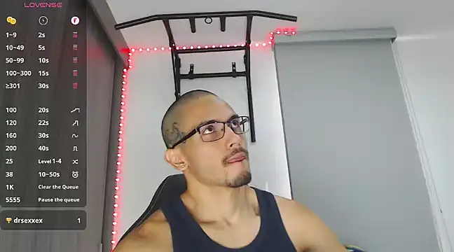 russthiago online show from February 8, 2025, 3:00 pm